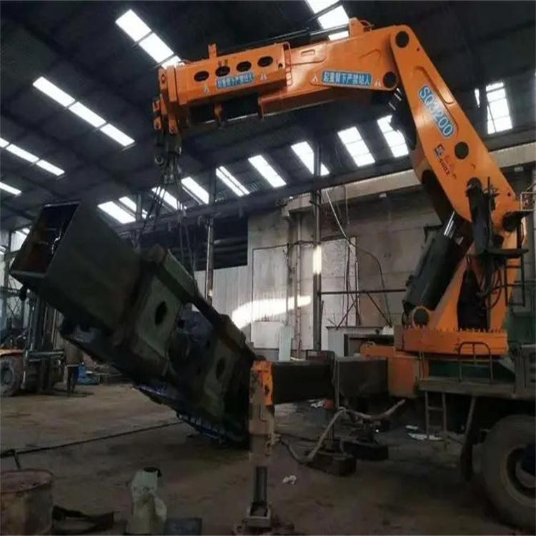 金华金东200吨折臂吊出租